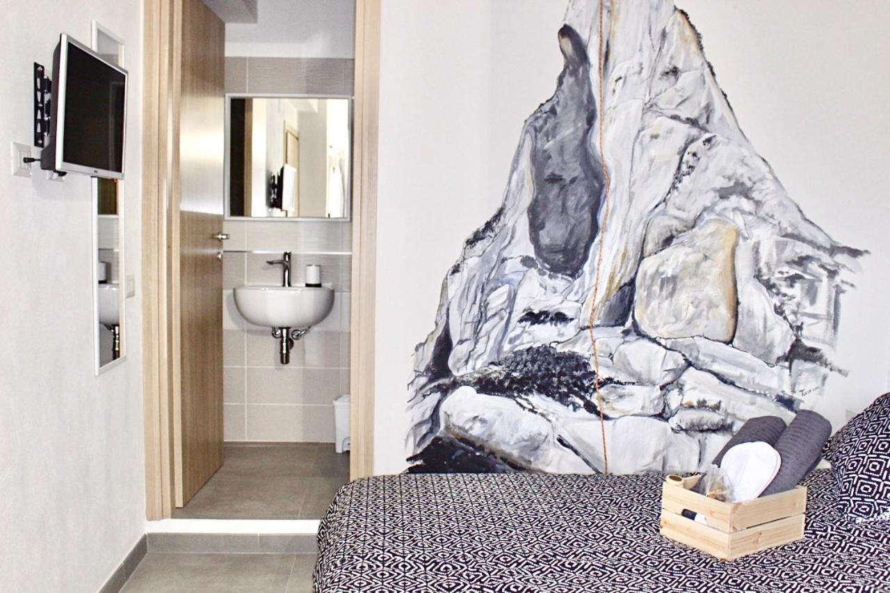 Bedandclimbing Hotel Baunei Luaran gambar